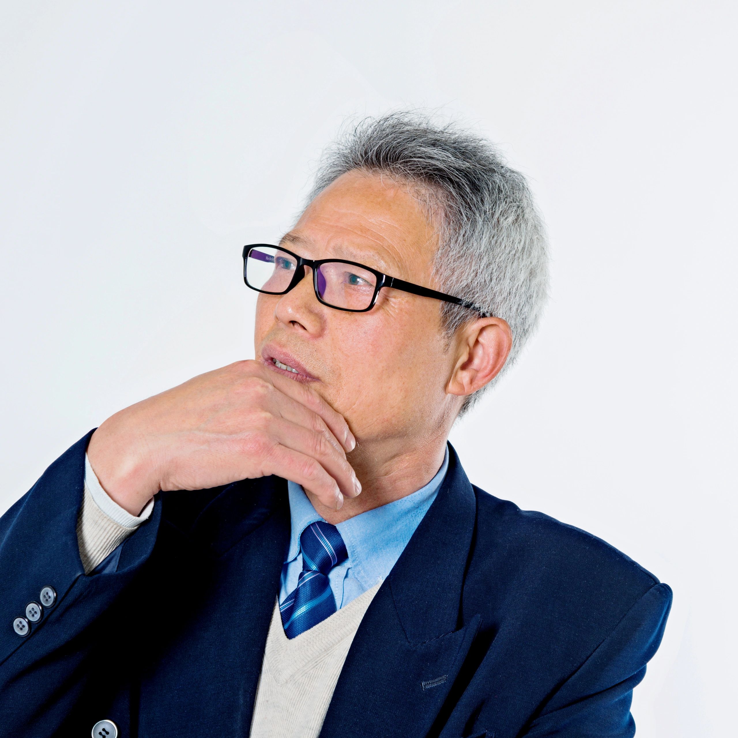 Portrait representing experienced university faculty leadership